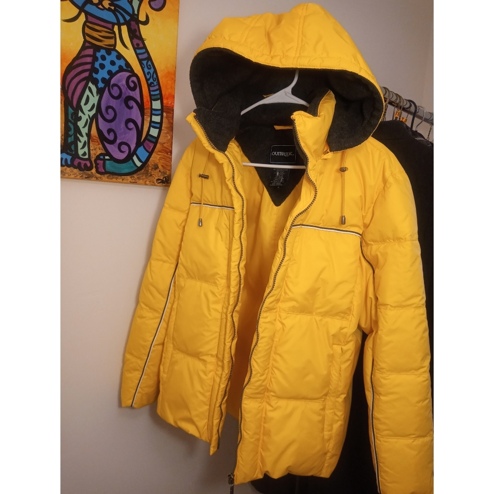 Sold🌟 Womens yellow puffer winter coat